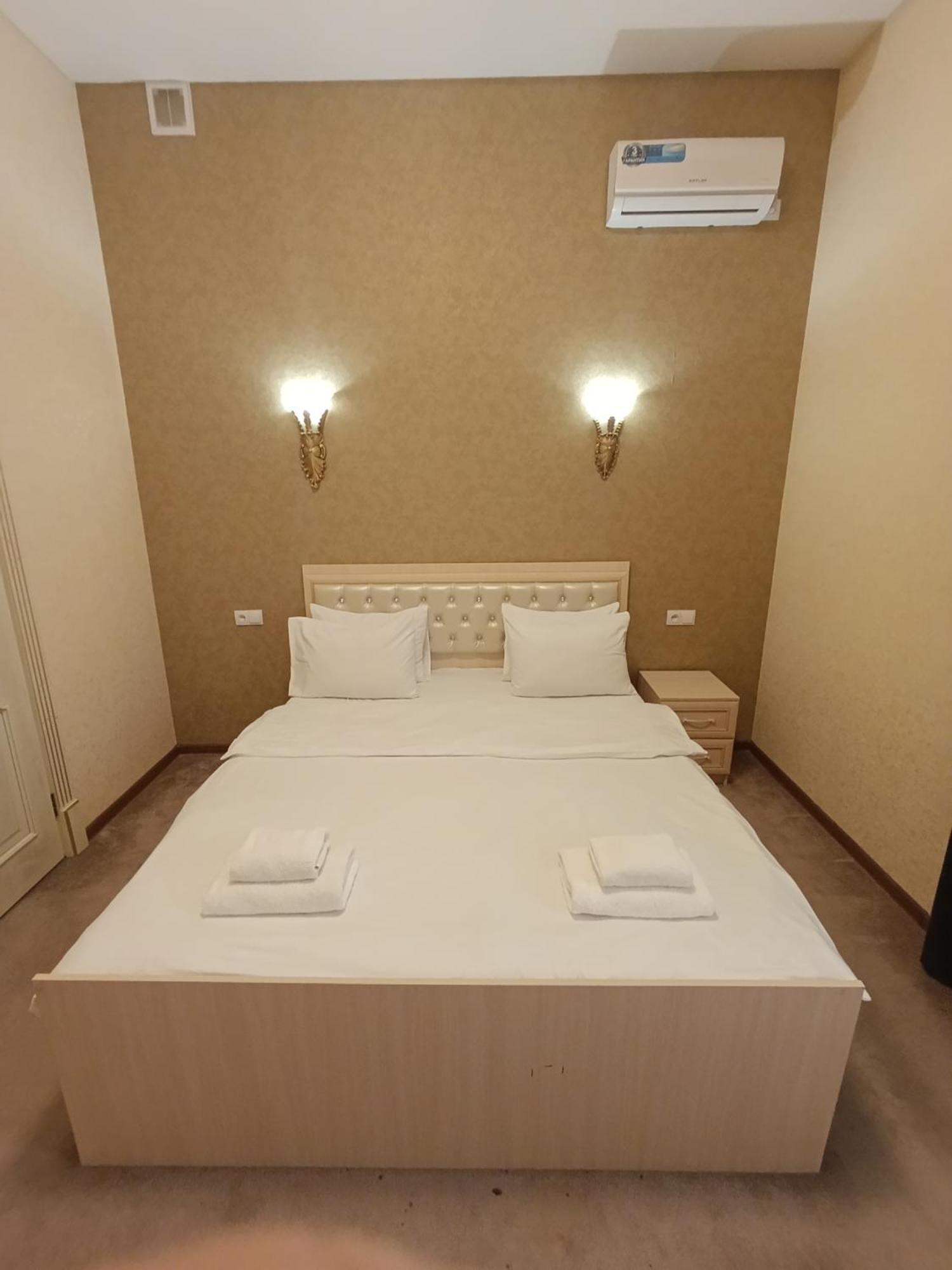 Grand Karavan Hotel Tasjkent Exteriör bild